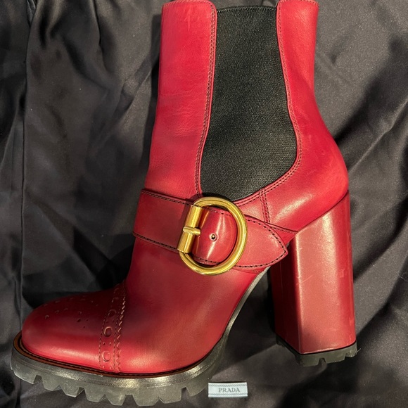 Prada high heel booties size 38. - Picture 4 of 12